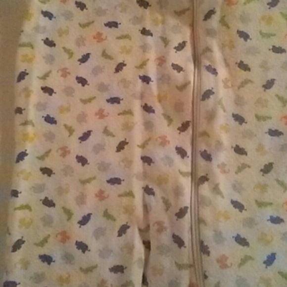 Gerber unisex onsie - Picture 2 of 2